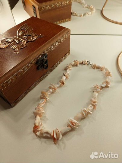 Новые бусы из ракушек