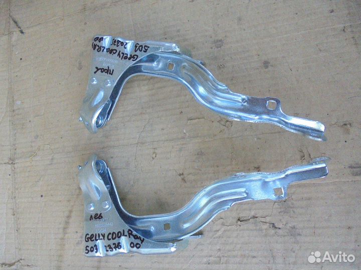 Петля капота правая левая Geely Cool Ray