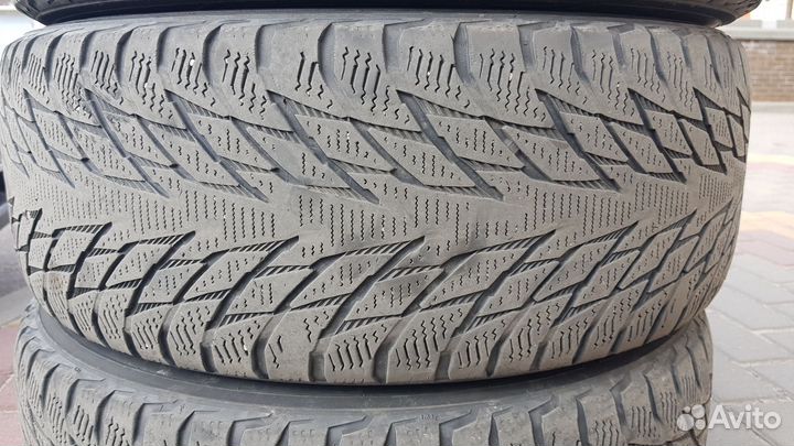 Nokian Tyres Hakkapeliitta R2 215/60 R16 99R