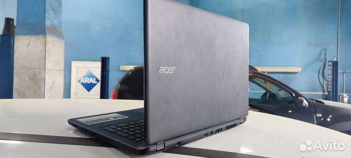 Ноутбук Acer Aspire ES1-523