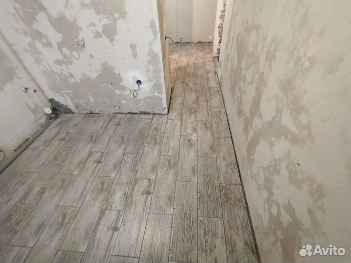 Плиточник, укладка плитки