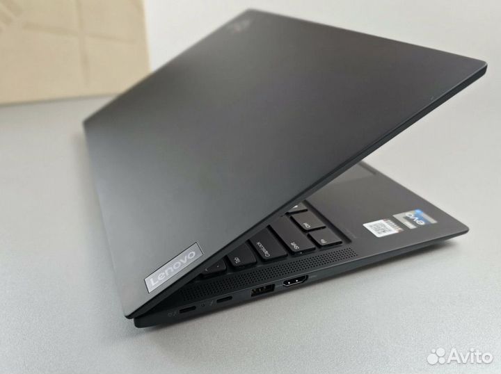Ноутбук Lenovo ThinkPad X1 Carbon Gen 10