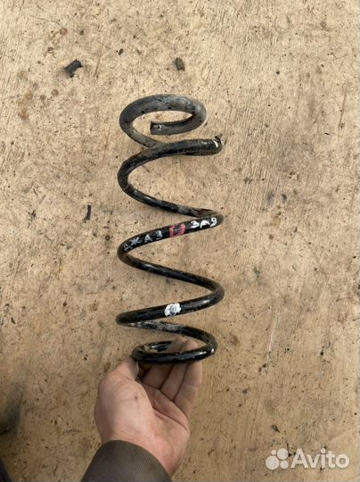 Пружина задняя Honda Jazz