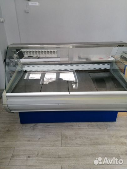Продам холодильная витрина Премьер
