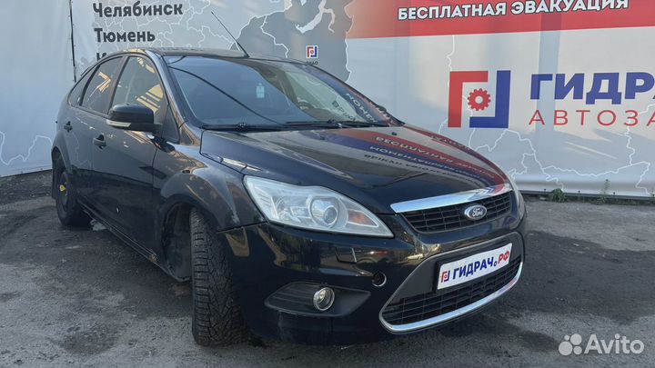 Накладка на порог наружняя левая Ford Focus 2 1380594