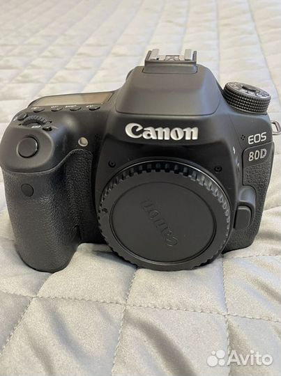 Фотоаппарат зеркальный Canon EOS 80D + объектив