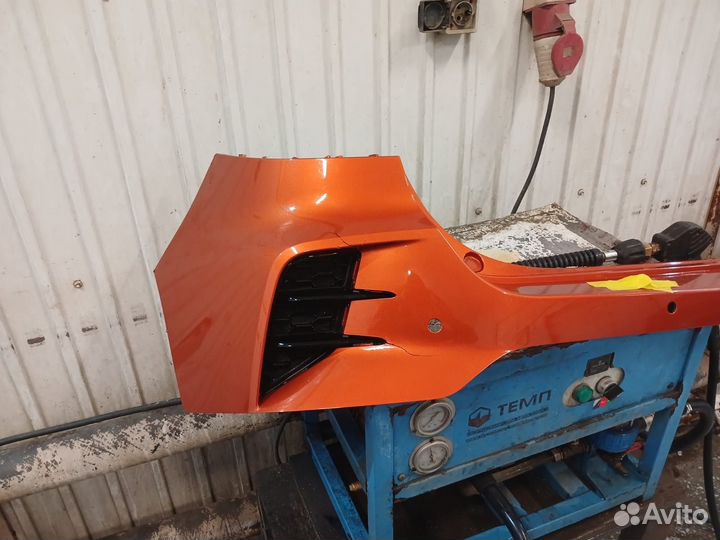 Продам задний бампер на кио Рио