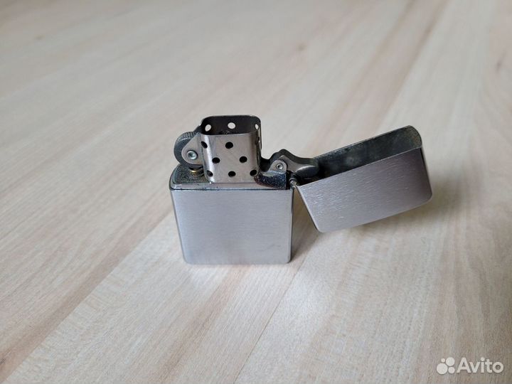 Зажигалка zippo