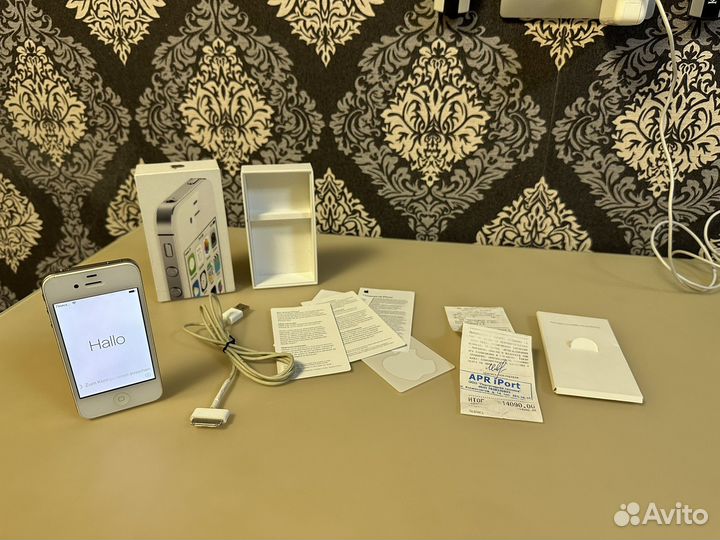 iPhone 4S, 8 ГБ