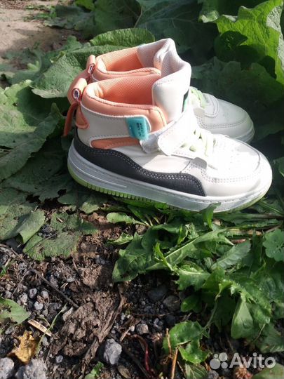 Одежда и обувь на девочку