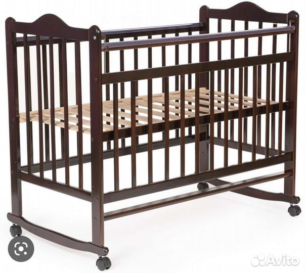 Детская кроватка с матрасом