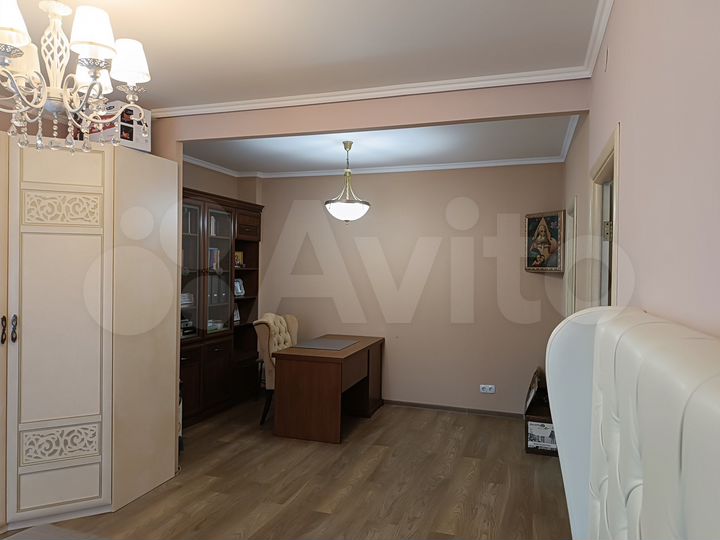 2-к. квартира, 67 м², 3/14 эт.