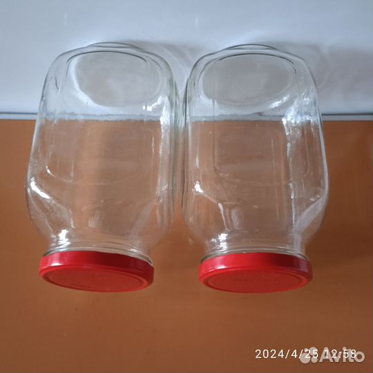 Стеклянные банки 3л квадрат и круглая с винт. кр