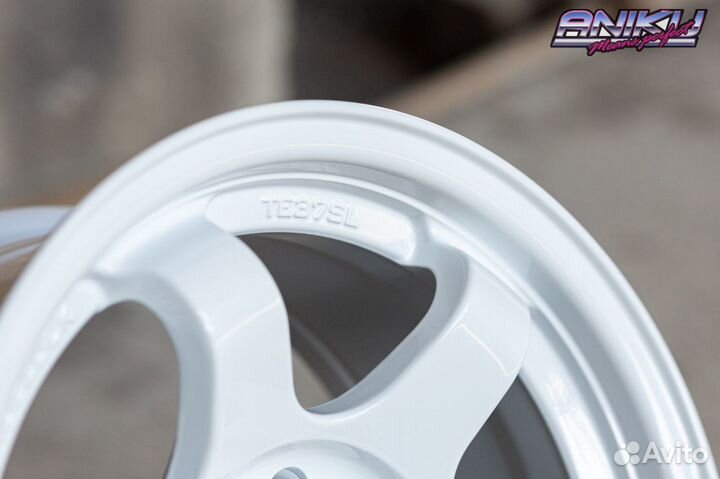 Диски Volk Racing TE37SL R14 7j ET20 4*98 (D199)