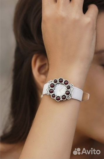 Часы серебрянные с гранатом фирмы DEN'O Израиль