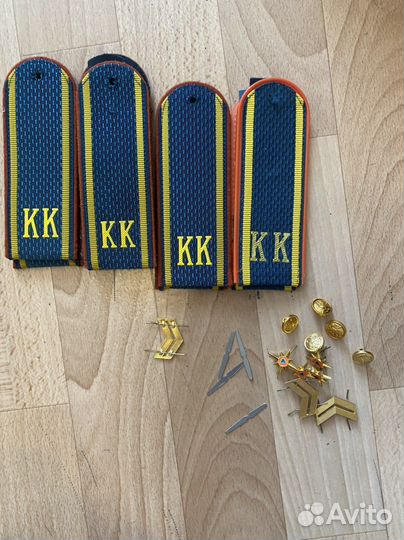 Набор(погоны, петлицы, клямеры, пуговицы)