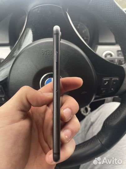 iPhone 8, 64 ГБ