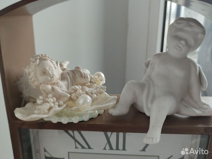 Часы и декор