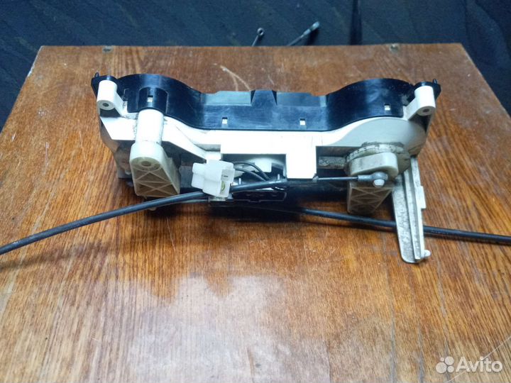 Блок управления отопителем Mitsubishi Galant 7