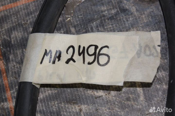 Уплотнитель двери передней правой - Honda Pilot