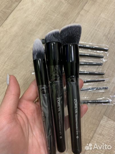 Кисти для макияжа zoreya