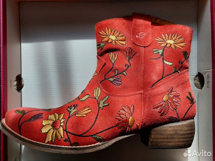 Ботинки замшевые женские 42