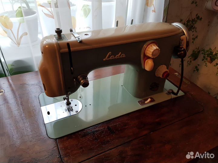 Швейная машинка LADA Чехословакия