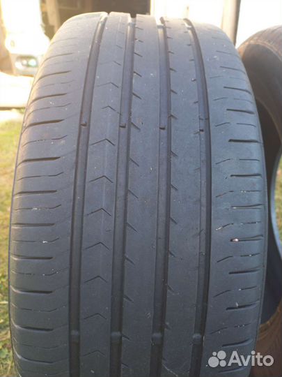 Continental ContiPremiumContact 5 215/55 R17