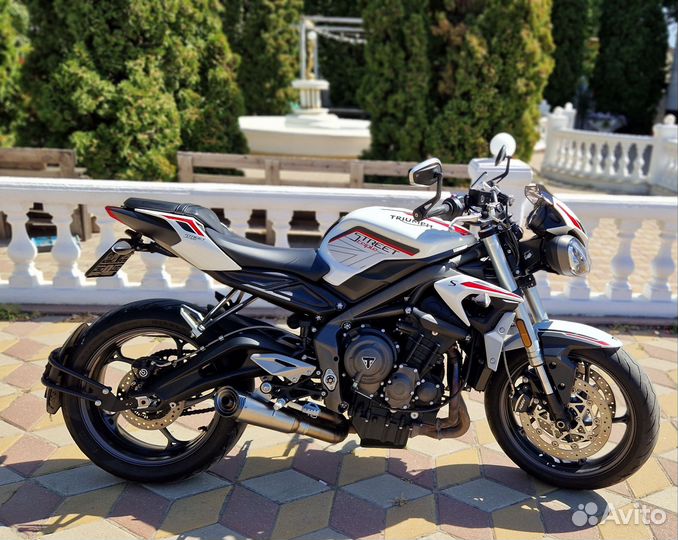 Triumph Street Triple