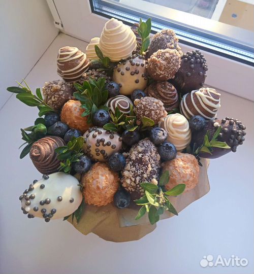 Композиции из клубники