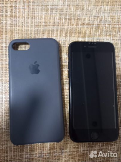 iPhone SE, 128 ГБ