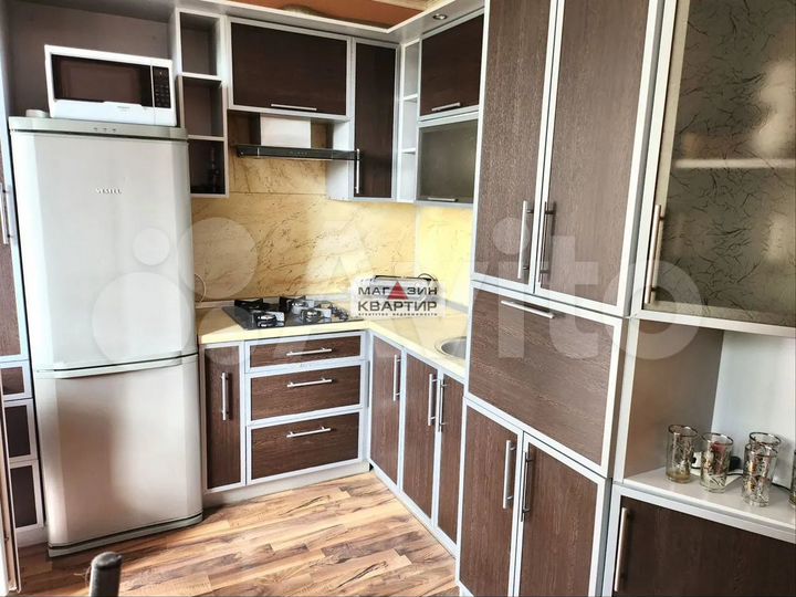 2-к. квартира, 54 м², 2/9 эт.