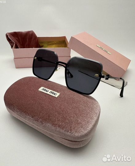 Солнцезащитные очки женские miu miu