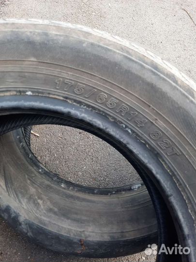 Yokohama BluEarth AE01 175/65 R14