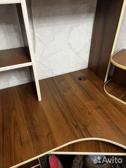 Компьютерный стол