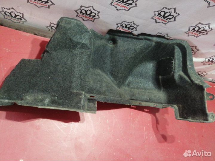 Обшивка багажника правая Toyota Corolla E150 1zrfe