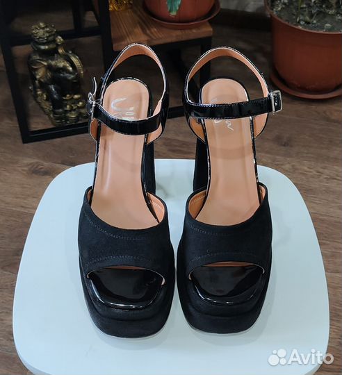 Туфли открытые женские 40 размер