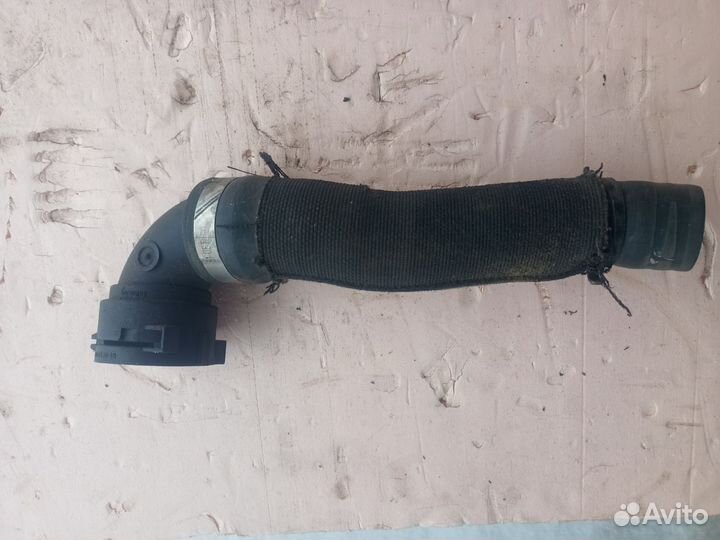 Патрубок Audi A8 D3 3B0122291K