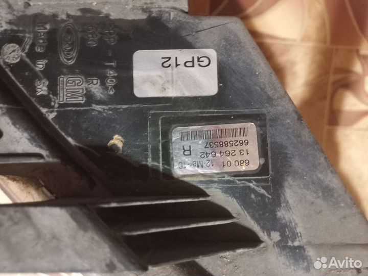 Противотуманка на opel astra j