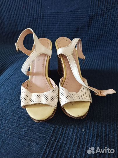 Босоножки женские 35 размер