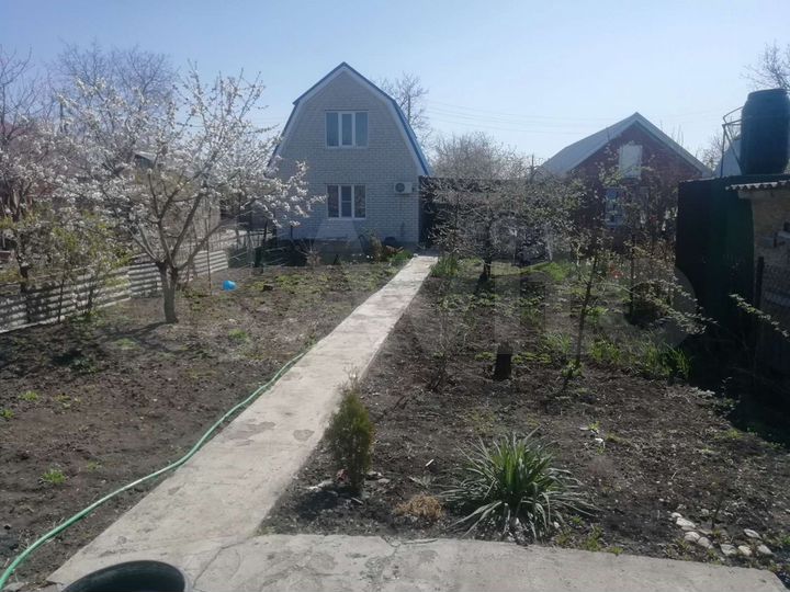 Дом 100 м² на участке 5 сот.