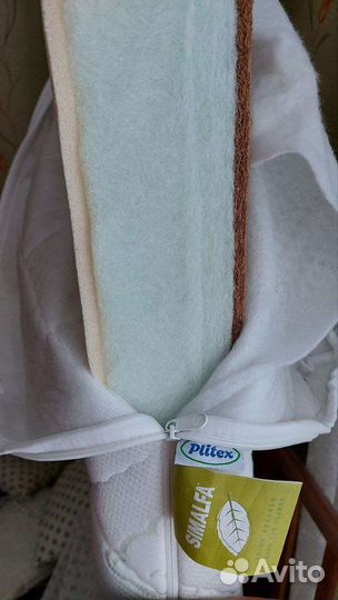 Детская кроватка с маятником