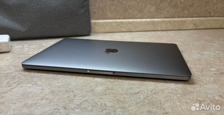 MacBook Pro 13 2019 128GB/TouchBar