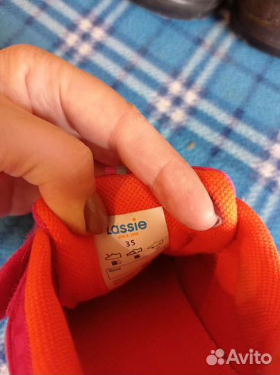 Кроссовки lessie 35 р