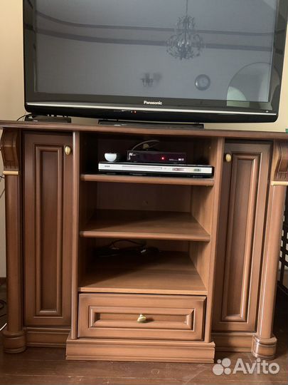 Подставка под телевизор