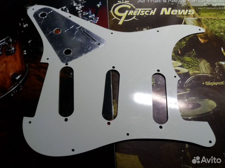 Pickguard for stratocaster guitar