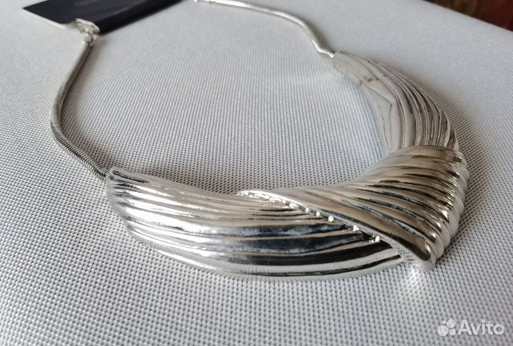 Новое колье Англия