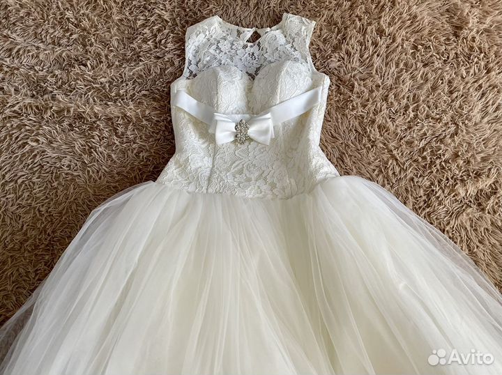 Свадебнле платье 42-46 размер