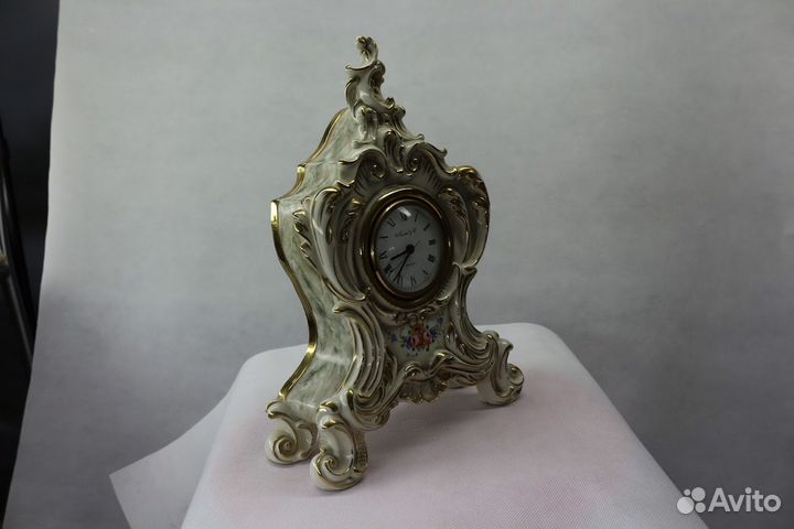 Часы в стиле Барокко из фарфора Италия