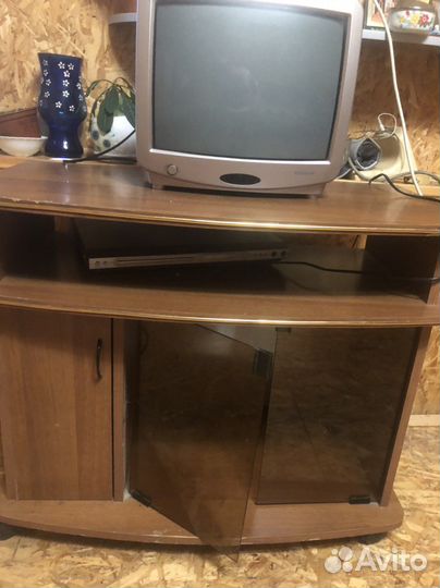 Тумба под телевизор бу стеклянная